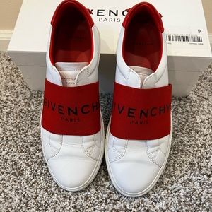 Givenchy Sneakers